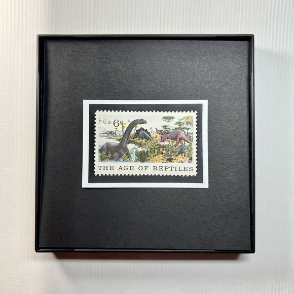 Dinosaurs. The age of reptiles framed postage stamp 4x4 vintage USA #1390 - Picture 3 of 4